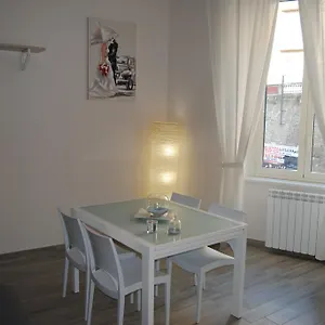 Le Bon Bon Apartament