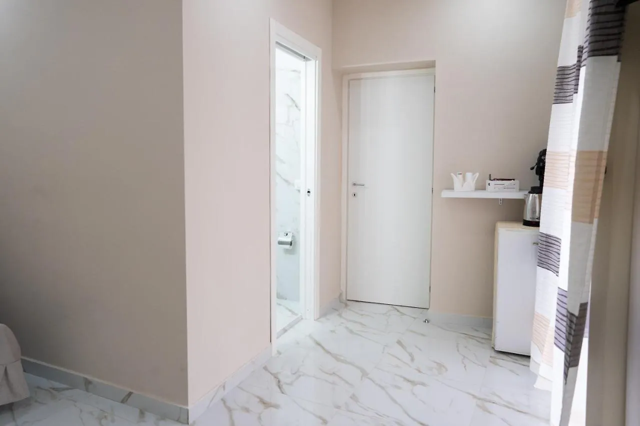 Bed & Breakfast Bed and Breakfast Beb Don Gennaro Napoli Italia