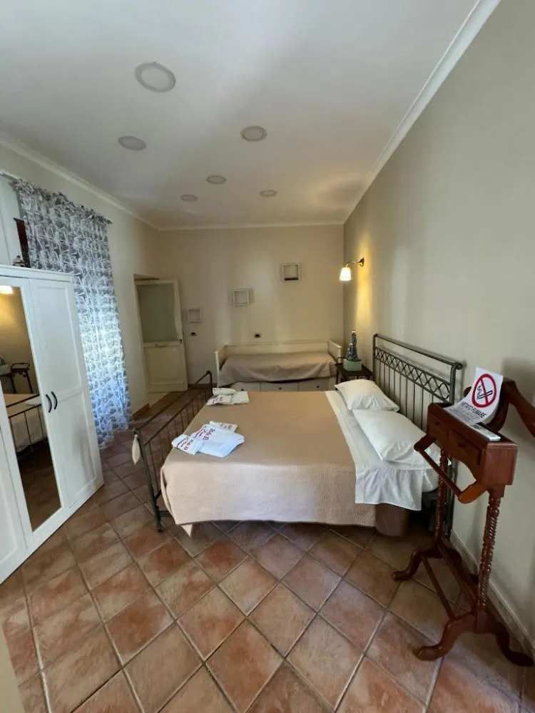 Bed & Breakfast Bed and Breakfast Beb Don Gennaro Napoli