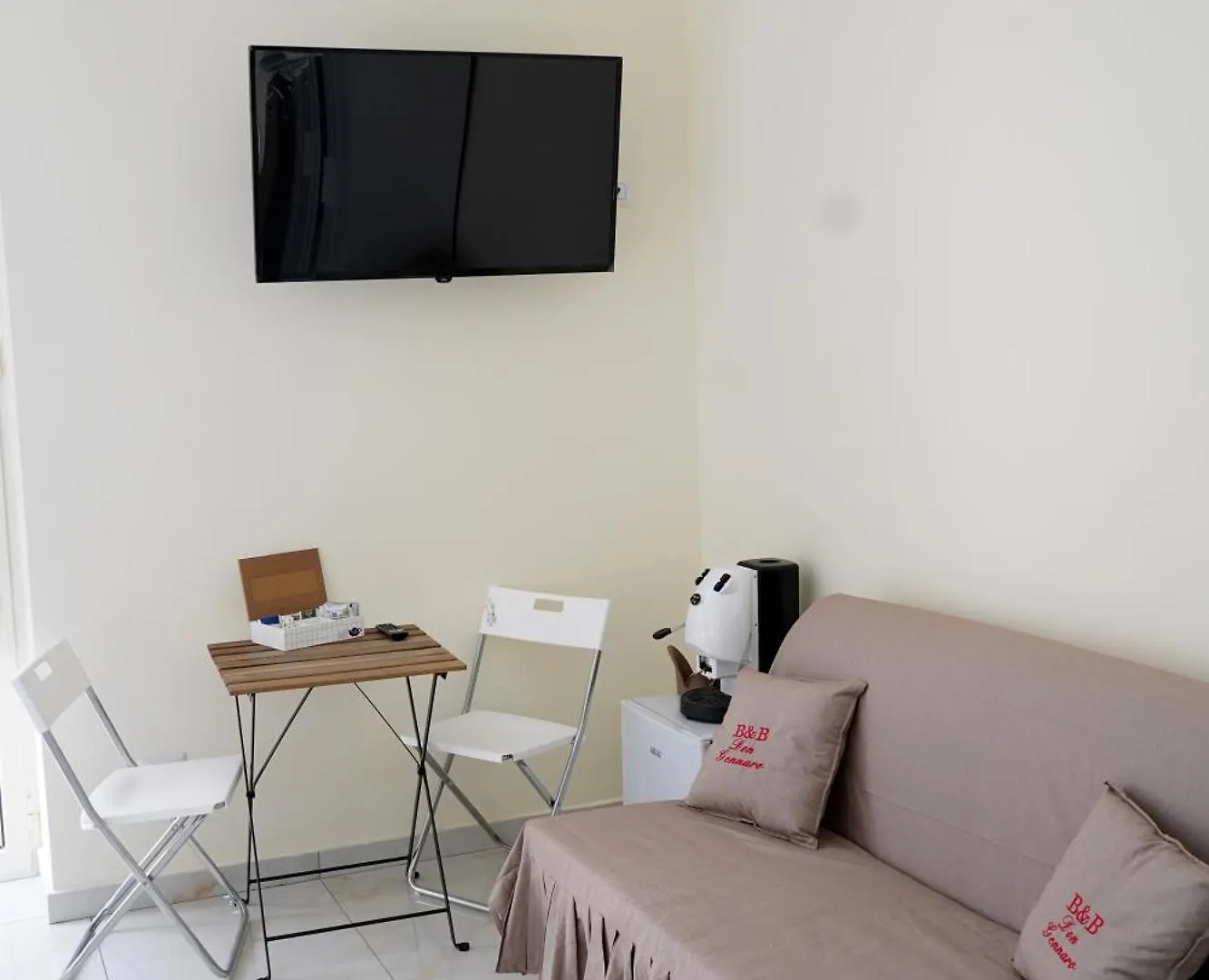 Bed and Breakfast Beb Don Gennaro Napoli Bed & Breakfast